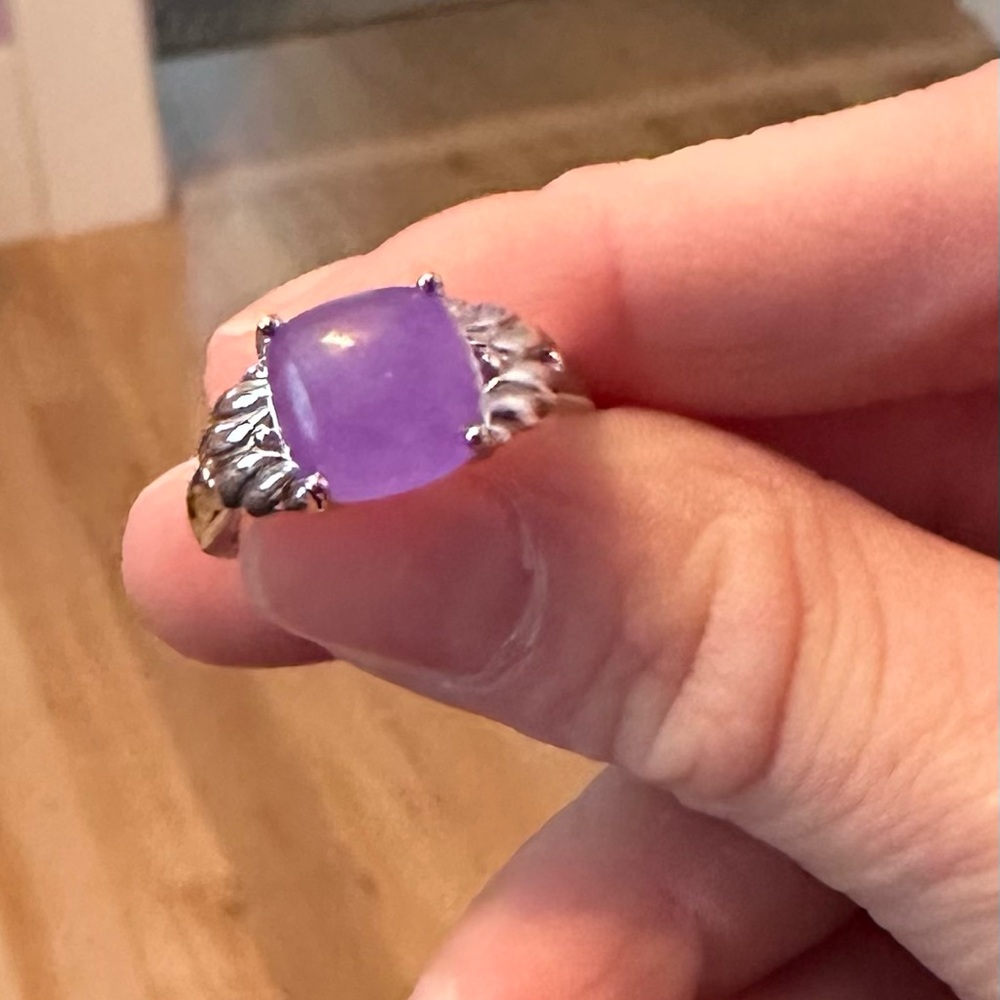 Elegant Purple jadeite Silver Ring